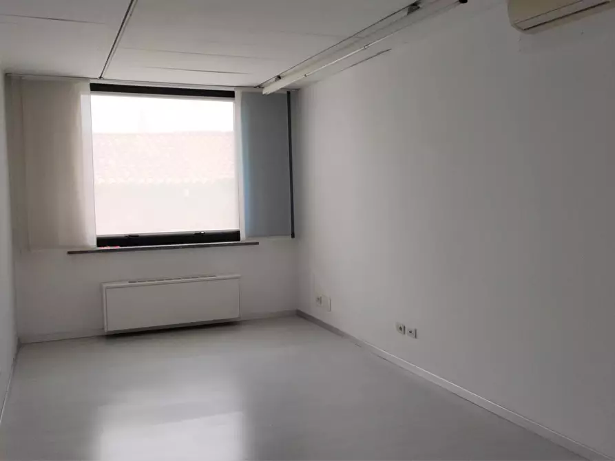 Immagine 3 di Ufficio in affitto  in VIA GRAMSCI a Trezzo Sull'adda