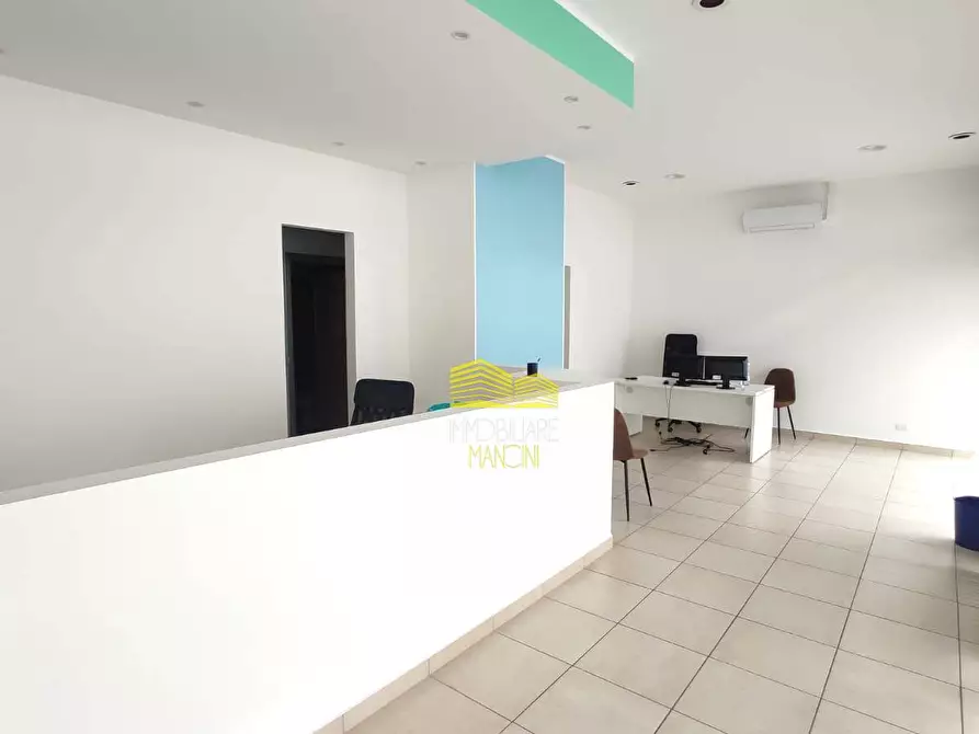 Immagine 3 di Negozio in affitto  in VIA DEI MILLE a Trezzo Sull'adda