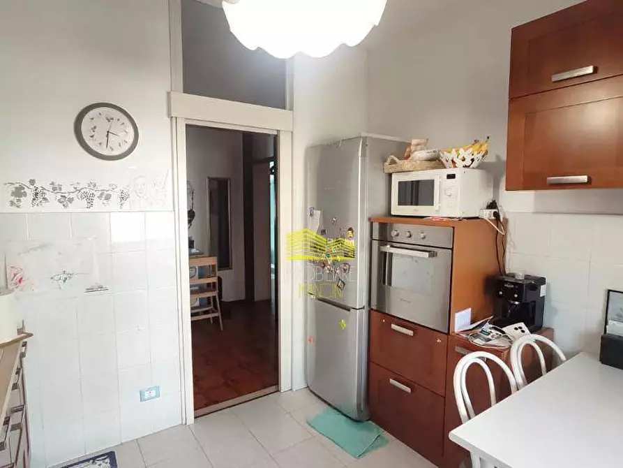 Immagine 10 di Appartamento in vendita  in via dei mille a Biassono