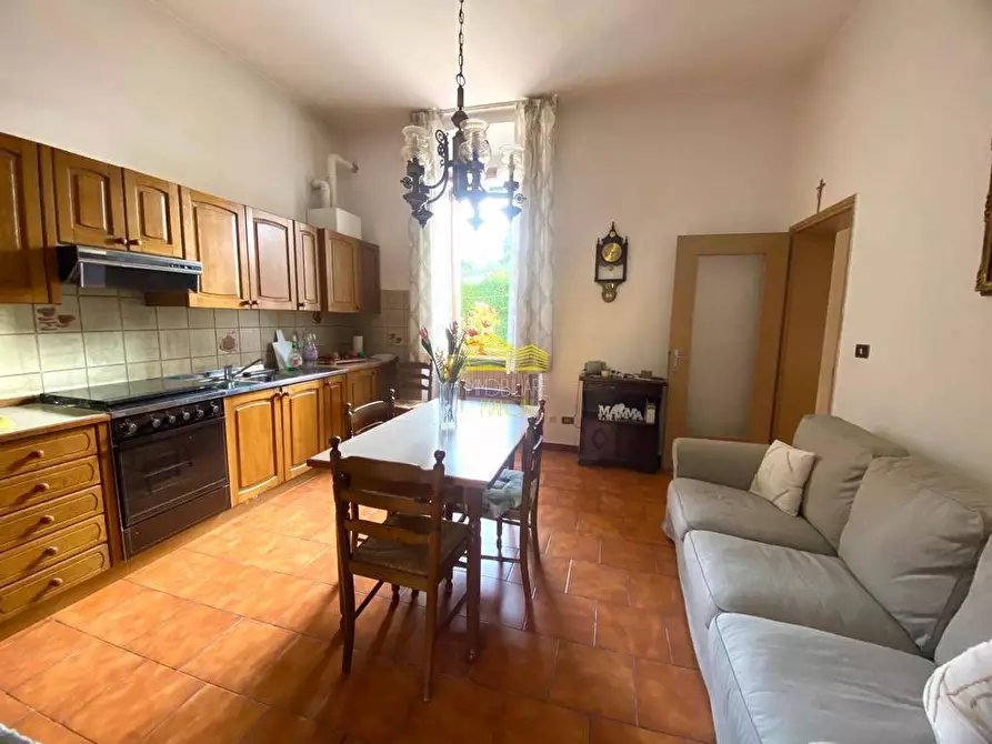 Immagine 15 di Camera in vendita  in via Garibaldi a Capriate San Gervasio