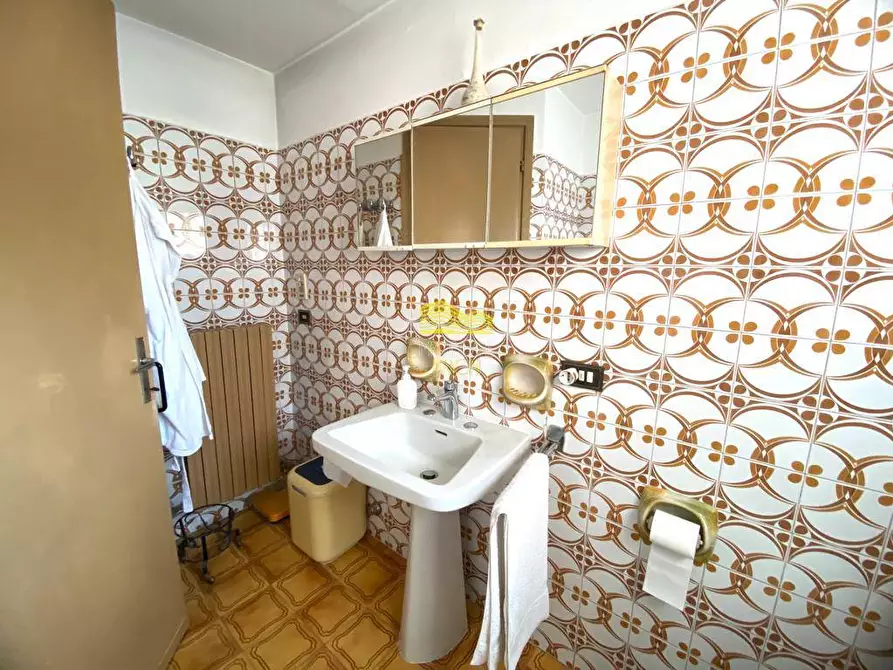 Immagine 11 di Camera in vendita  in via Garibaldi a Capriate San Gervasio