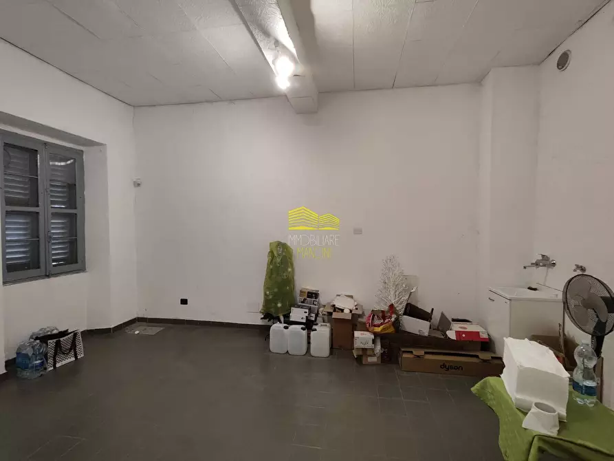 Immagine 5 di Negozio in affitto  in VIA MANZONI a Busnago