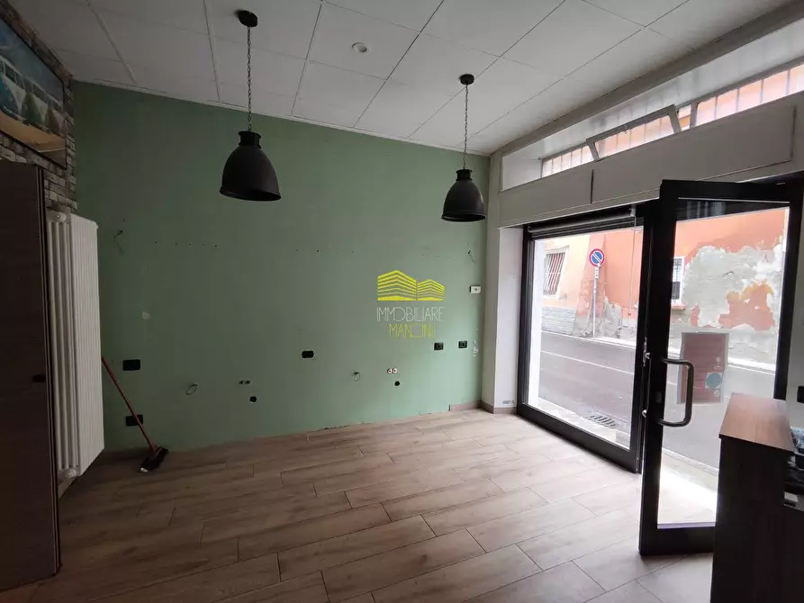 Immagine 3 di Negozio in affitto  in VIA MANZONI a Busnago