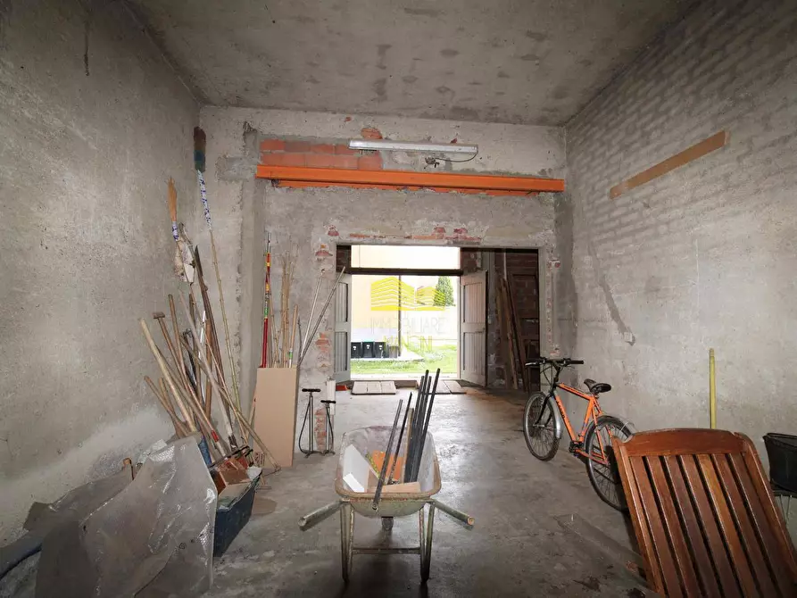 Immagine 16 di Villa in vendita  in via enrico toti a Agrate Brianza