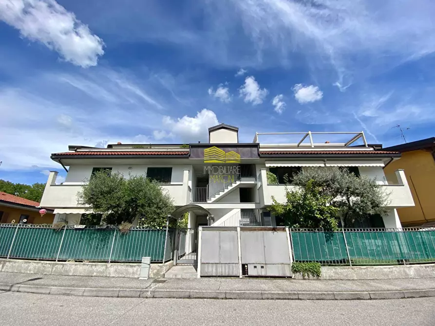 Immagine 1 di Appartamento in vendita  in via verdi a Basiano