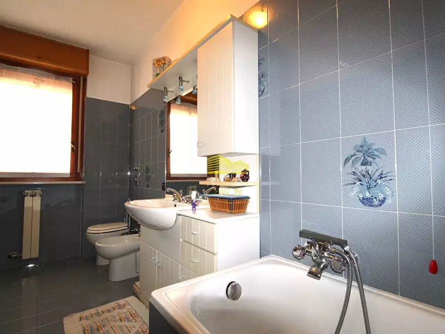 Immagine 21 di Appartamento in vendita  in via achille grandi a Pozzuolo Martesana