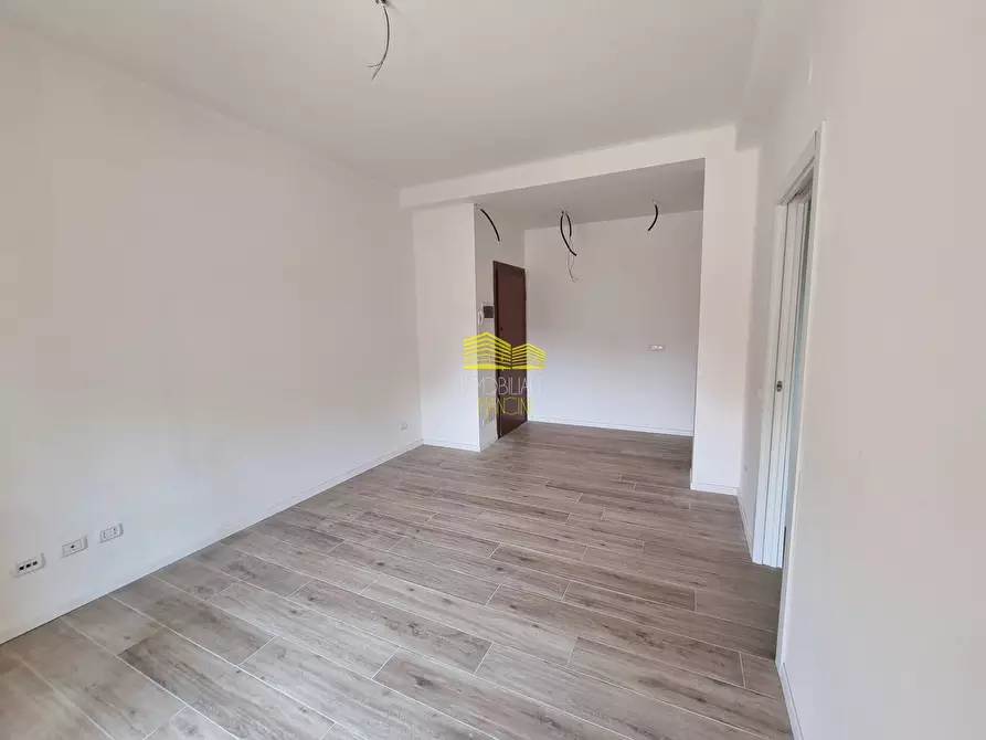 Immagine 6 di Appartamento in vendita  in via gorizia a Melzo