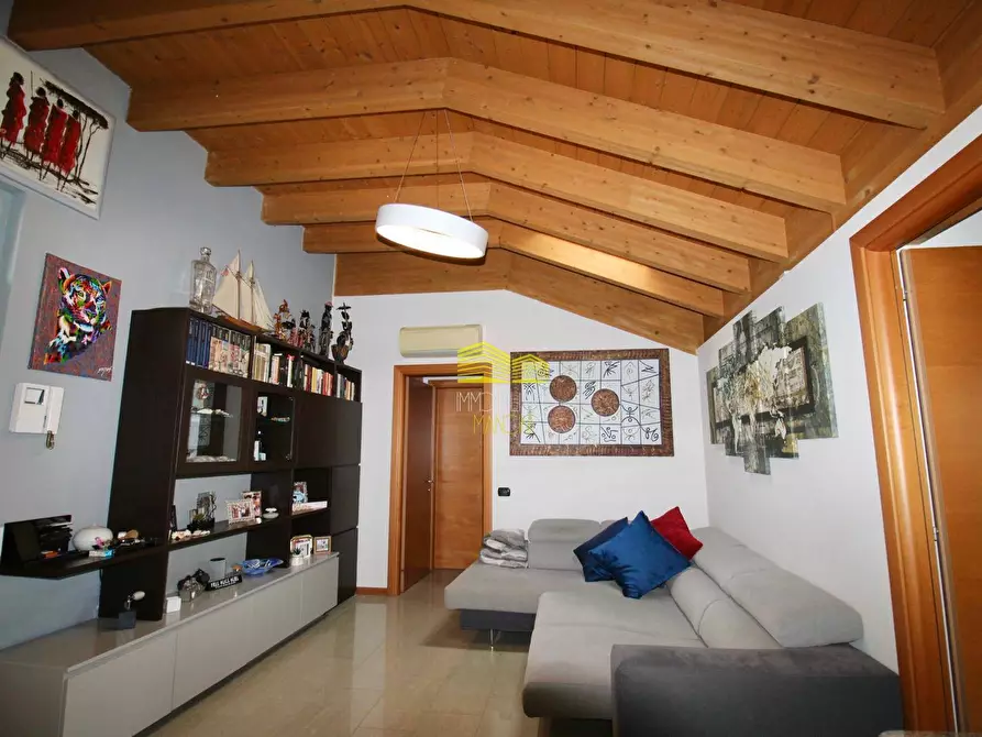 Immagine 3 di Appartamento in vendita  in Via De Amicis a Cornate D'adda