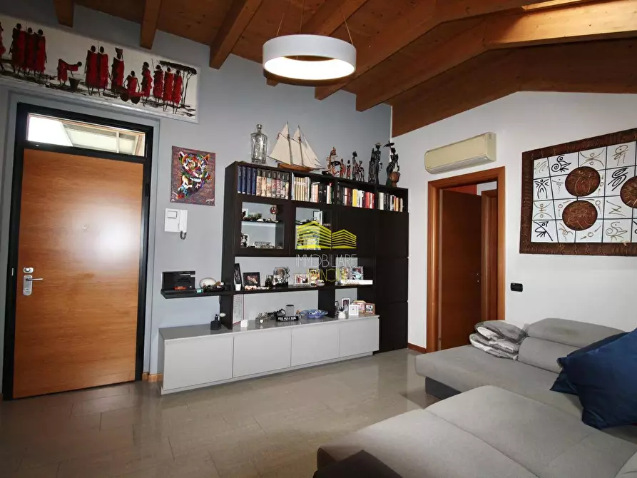 Immagine 16 di Appartamento in vendita  in Via De Amicis a Cornate D'adda
