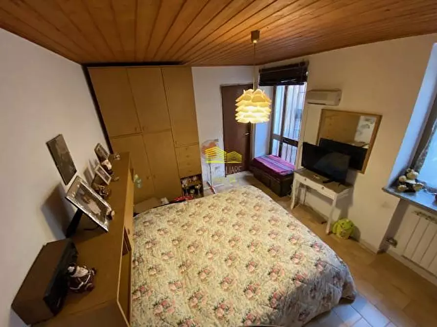 Immagine 14 di Camera in vendita  in via caduti a Vaprio D'adda