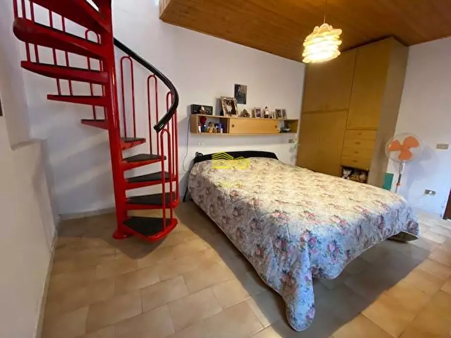 Immagine 13 di Camera in vendita  in via caduti a Vaprio D'adda