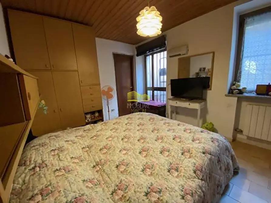 Immagine 16 di Camera in vendita  in via caduti a Vaprio D'adda