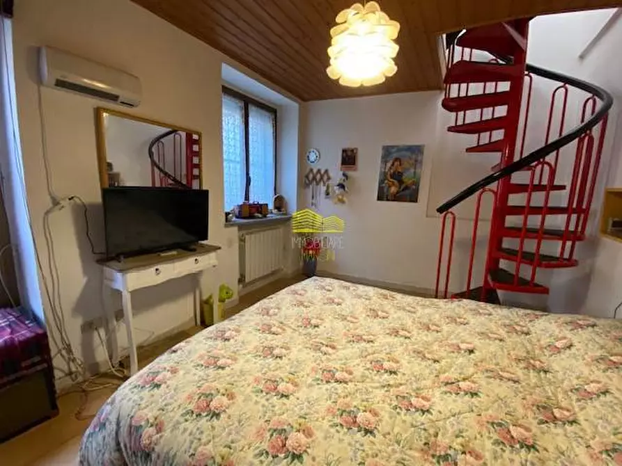 Immagine 15 di Camera in vendita  in via caduti a Vaprio D'adda