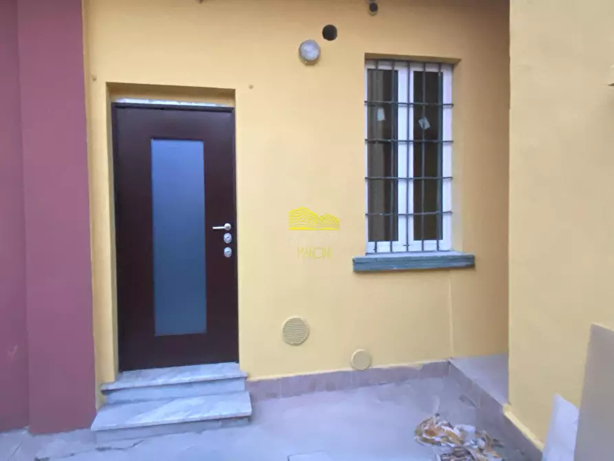 Immagine 1 di Appartamento in vendita  in via Dante Alighieri a Trezzo Sull'adda