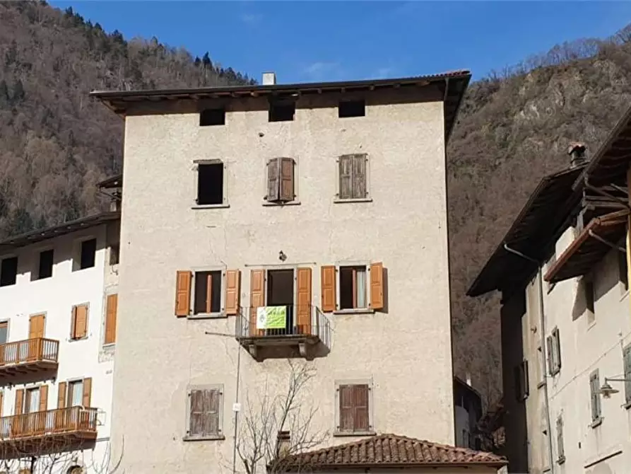 Immagine 2 di Appartamento in vendita  in Armando Diaz a Borgo Chiese