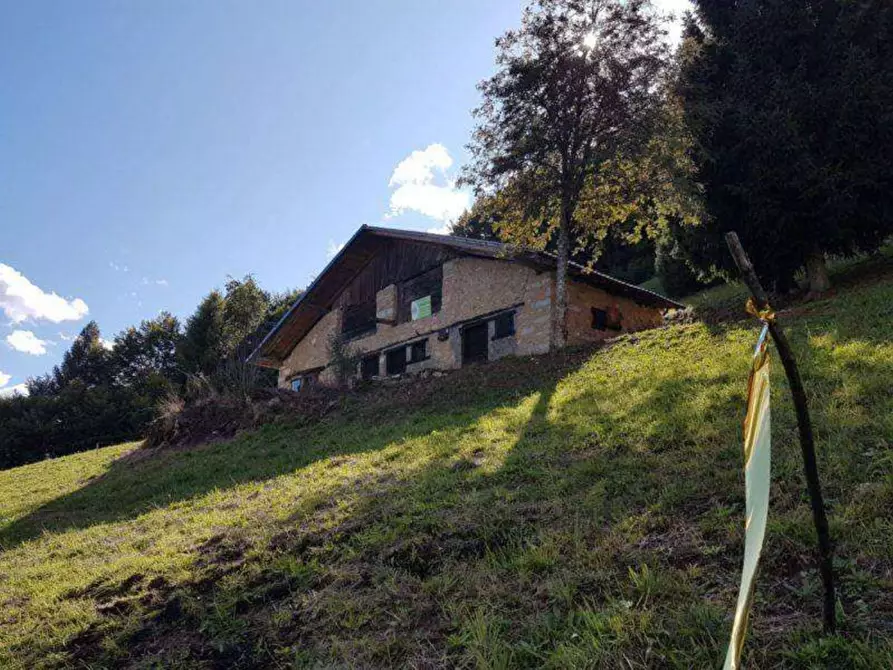 Immagine 1 di Casa indipendente in vendita  a Castel Condino