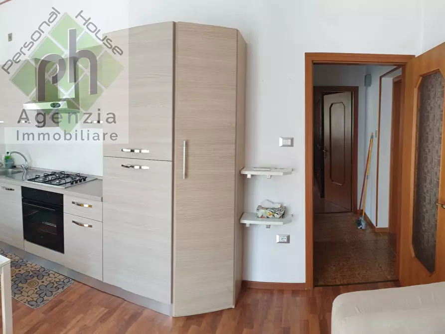 Immagine 11 di Camera in vendita  in Via Fiera a Pieve Di Bono-Prezzo