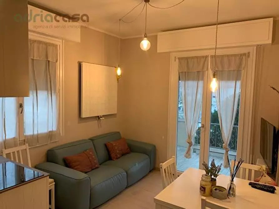 Immagine 1 di Appartamento in vendita  in Viale Emilia a Riccione