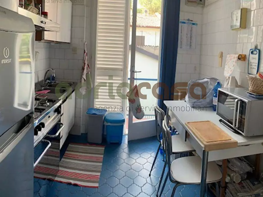 Immagine 3 di Villa in vendita  in Via d'Annunzio a Riccione