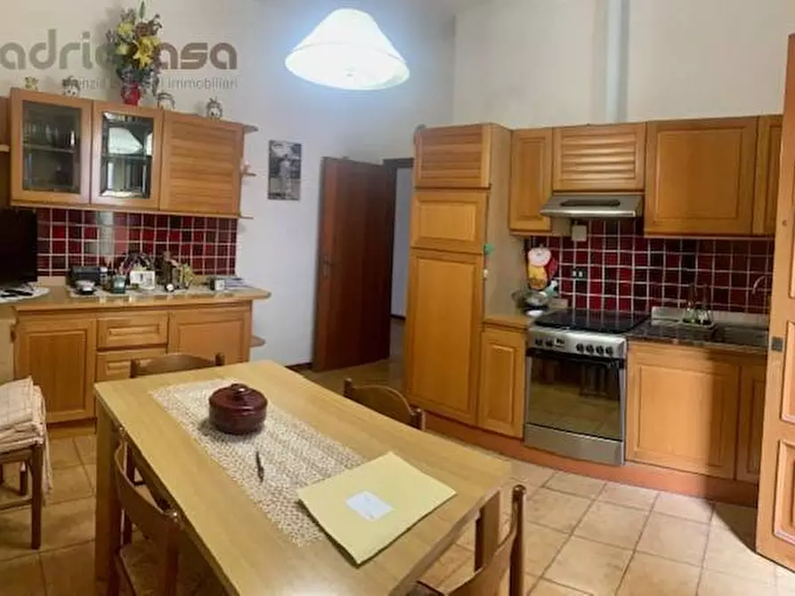 Immagine 1 di Villa in vendita  in Via Liguria a Riccione