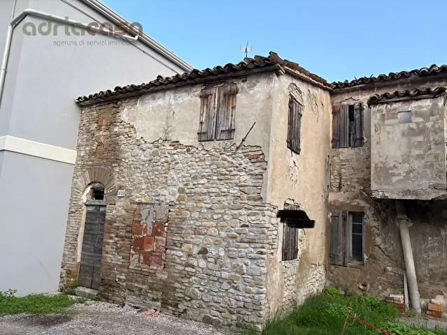 Immagine 1 di Rustico / casale in vendita  in via tavoleto a San Clemente