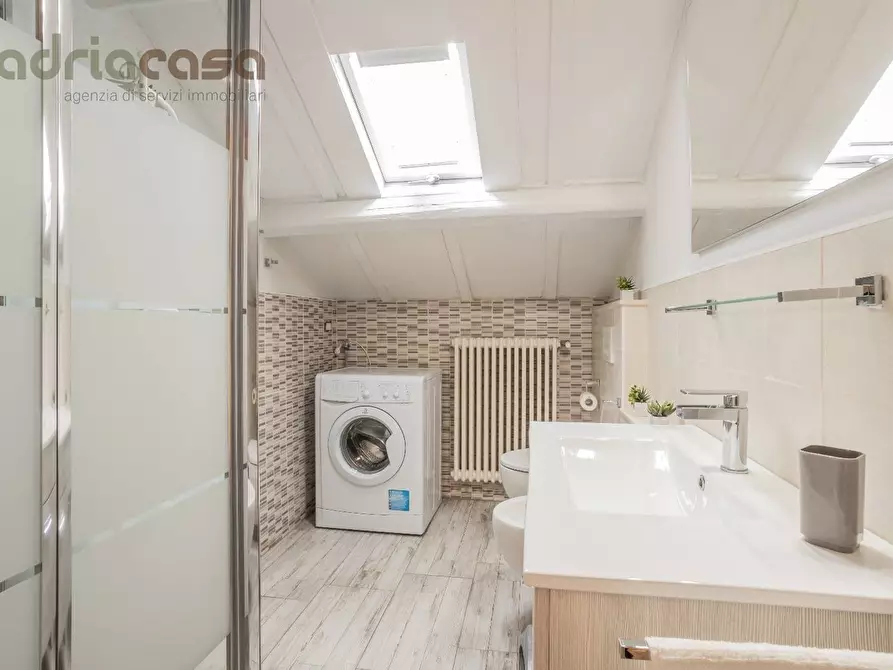 Immagine 6 di Appartamento in vendita  in via aretino a Riccione