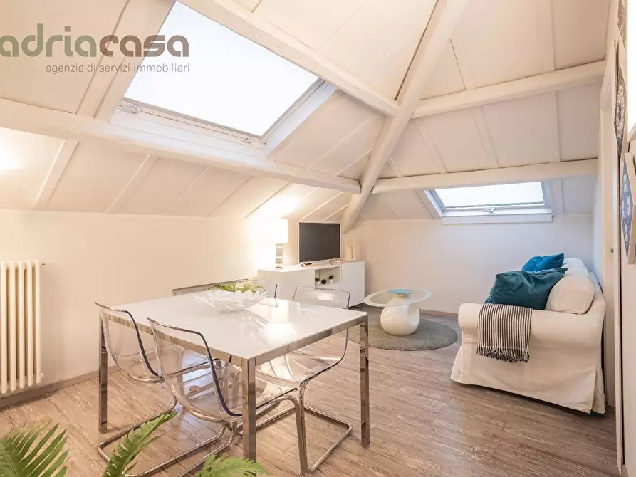 Immagine 10 di Appartamento in vendita  in via aretino a Riccione