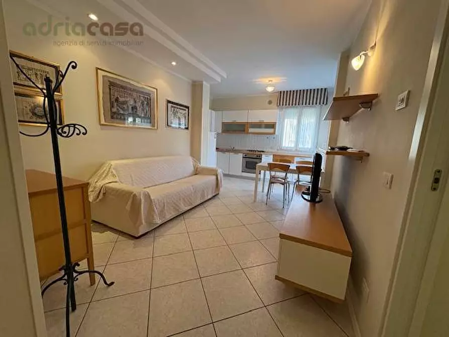 Immagine 2 di Appartamento in vendita  in viale trento trieste a Riccione