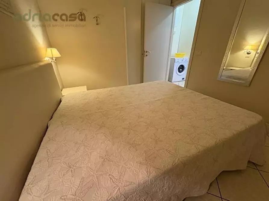 Immagine 8 di Appartamento in vendita  in viale trento trieste a Riccione