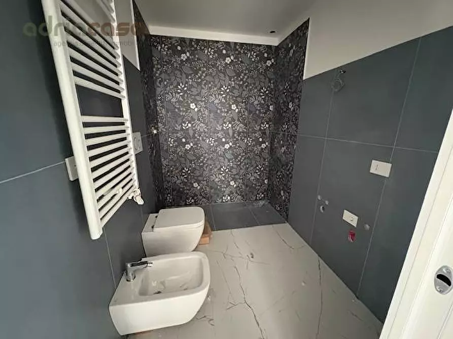 Immagine 10 di Ufficio in affitto  in viale ceccarini a Riccione