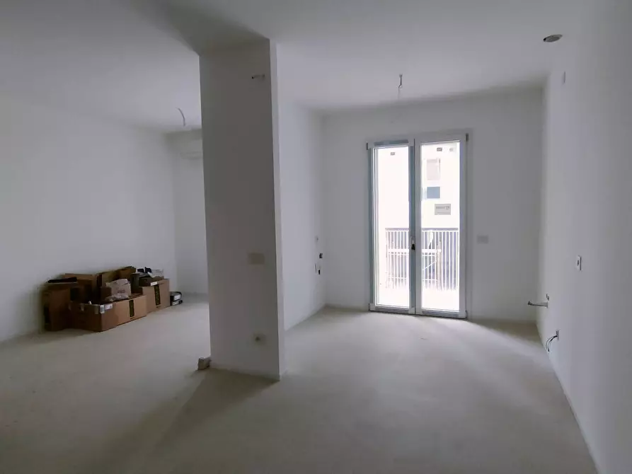 Immagine 1 di Appartamento in vendita  in Via Lucio Lando a Rimini