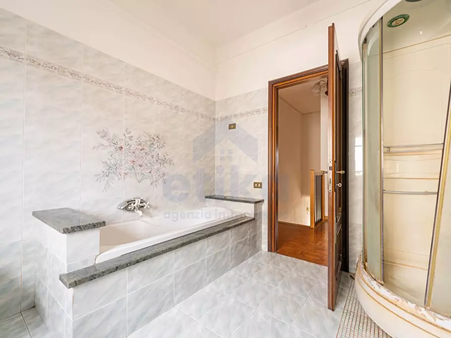 Immagine 5 di Casa bifamiliare in vendita  in Via Monsignore Cecconi a Paese