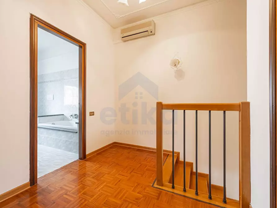 Immagine 12 di Casa bifamiliare in vendita  in Via Monsignore Cecconi a Paese