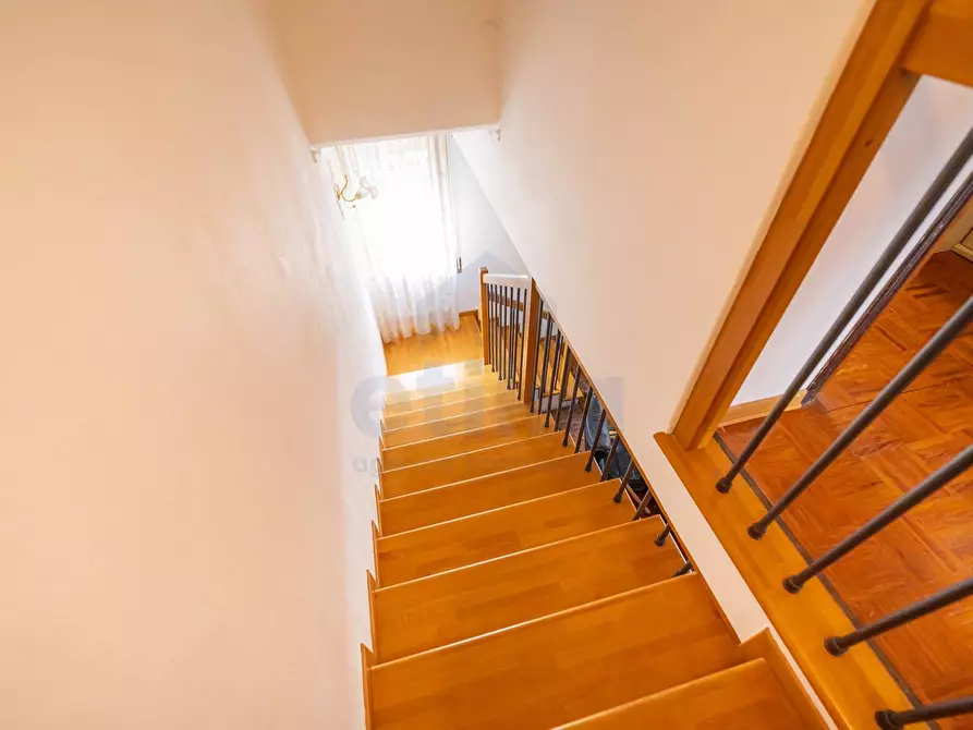 Immagine 14 di Casa bifamiliare in vendita  in Via Monsignore Cecconi a Paese