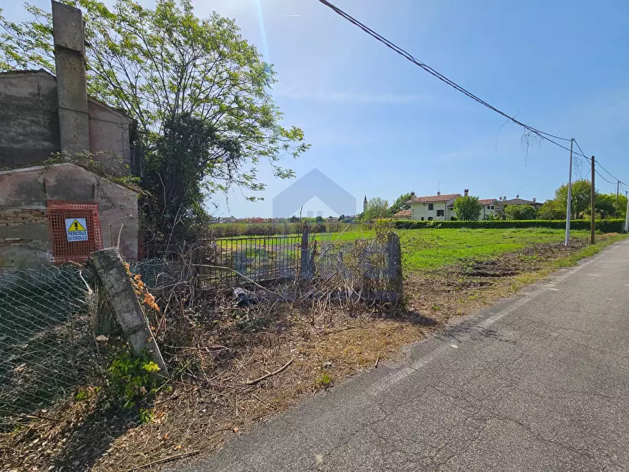 Immagine 3 di Rustico / casale in vendita  a San Donà Di Piave