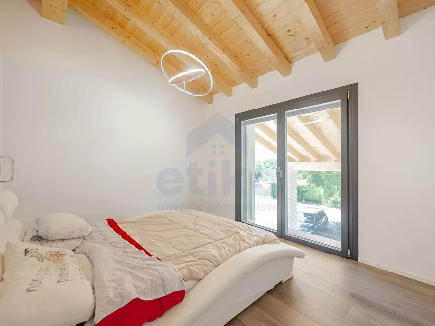 Immagine 7 di Villa in vendita  a Paese