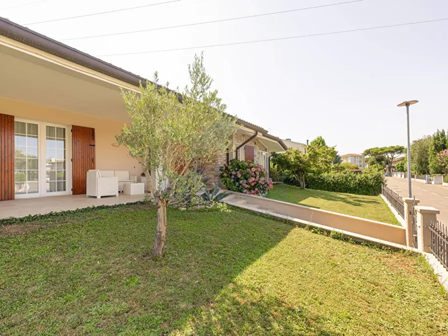 Immagine 30 di Villa in vendita  in Via dei partigiani a Paese