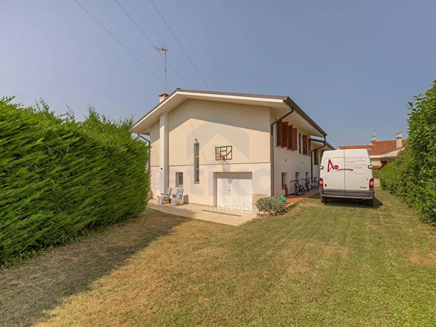 Immagine 28 di Villa in vendita  in Via dei partigiani a Paese