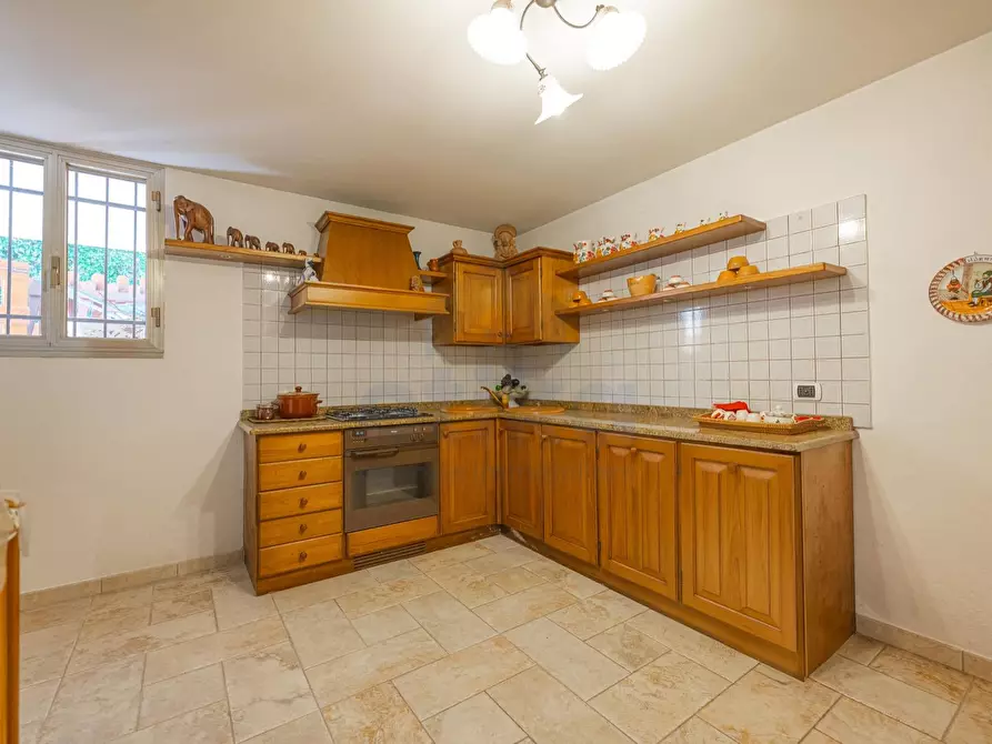 Immagine 24 di Villa in vendita  in Via dei partigiani a Paese