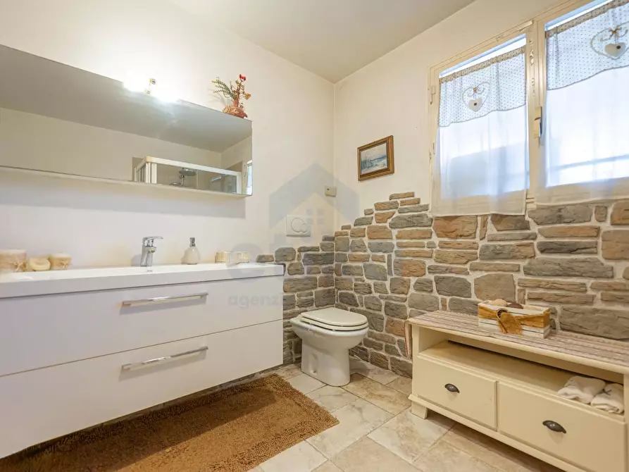 Immagine 14 di Villa in vendita  in Via dei partigiani a Paese