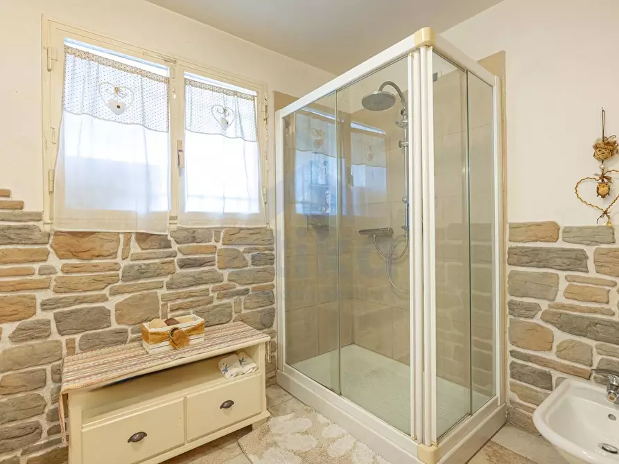 Immagine 15 di Villa in vendita  in Via dei partigiani a Paese