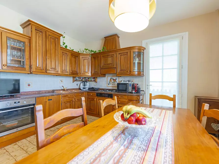 Immagine 7 di Villa in vendita  in Via dei partigiani a Paese