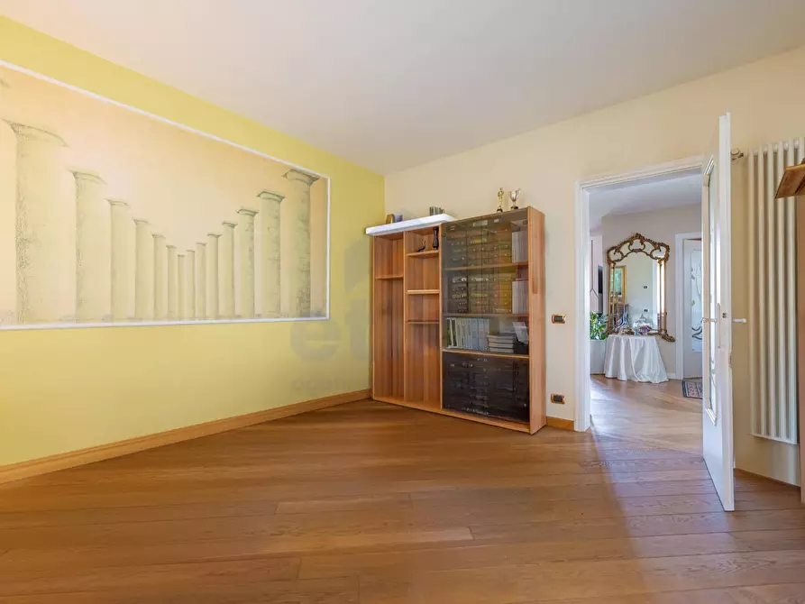 Immagine 17 di Villa in vendita  in Via dei partigiani a Paese