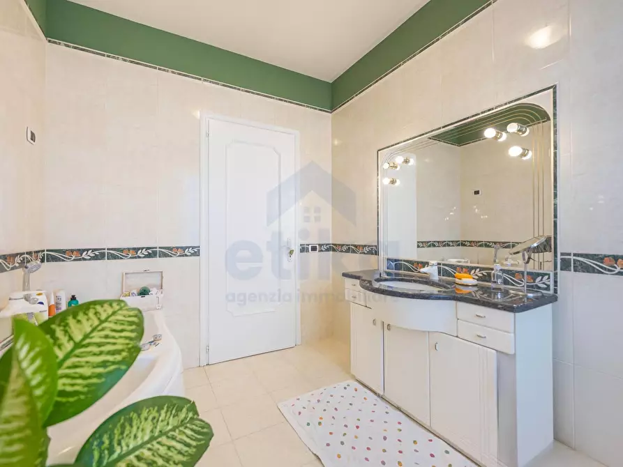 Immagine 26 di Villa in vendita  in Via dei partigiani a Paese