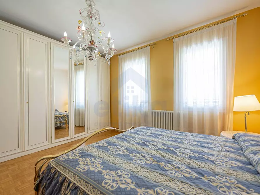 Immagine 13 di Villa in vendita  in Via dei partigiani a Paese