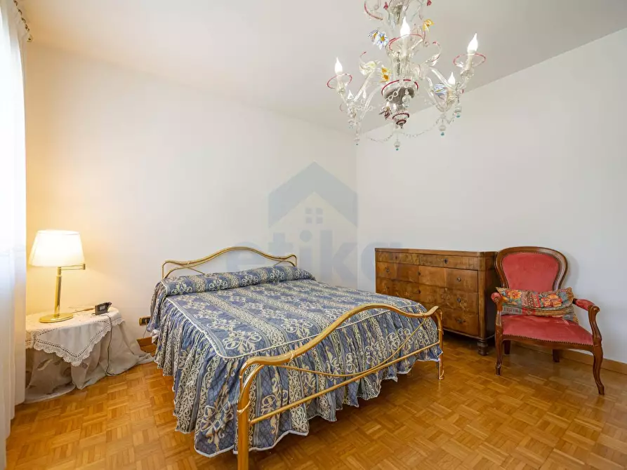 Immagine 12 di Villa in vendita  in Via dei partigiani a Paese