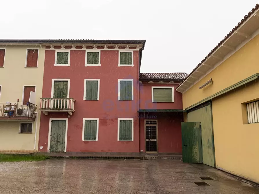 Immagine 1 di Casa bifamiliare in vendita  in Via vivaldi a Salzano