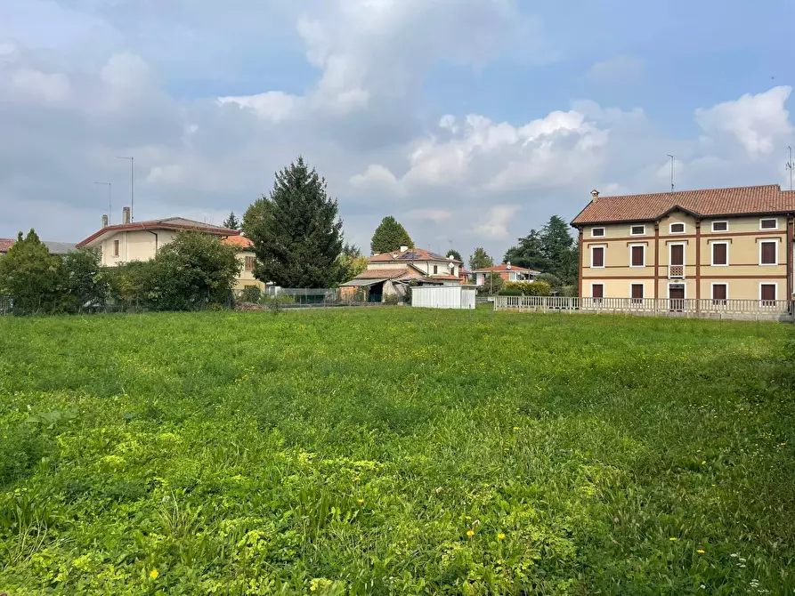 Immagine 1 di Terreno residenziale in vendita  in Via Cesare Battisti a Carbonera