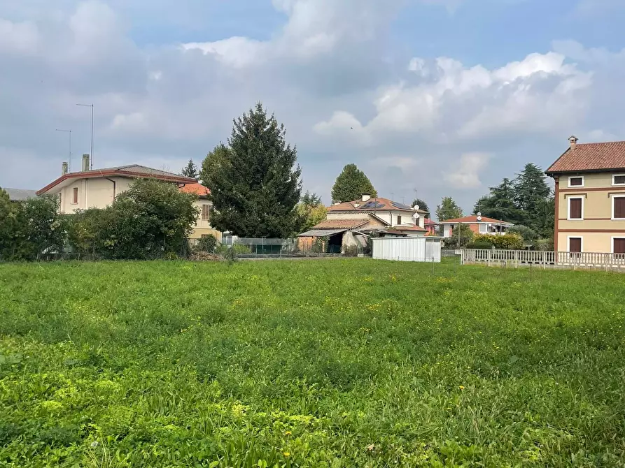 Immagine 2 di Terreno residenziale in vendita  in Via Cesare Battisti a Carbonera