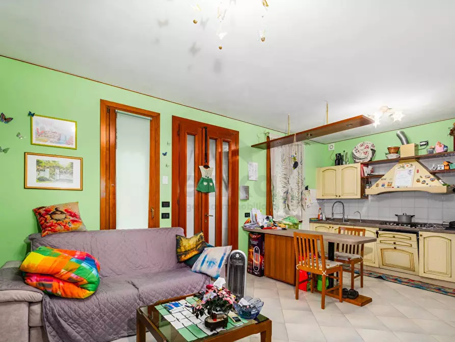 Immagine 5 di Casa bifamiliare in vendita  in Via XXV aprile a Campolongo Maggiore